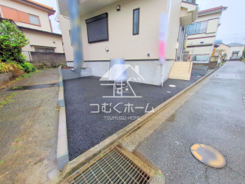 駐車場 -