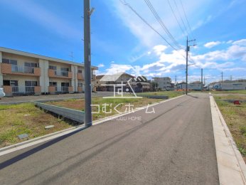 �O�ʓ��H�܂ތ��n�ʐ^ -