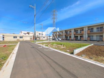 �O�ʓ��H�܂ތ��n�ʐ^ -