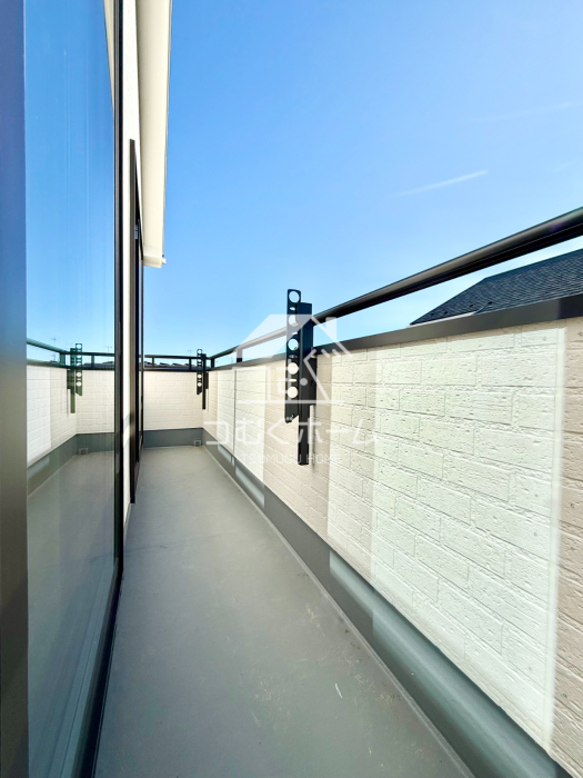 �o���R�j�[ -