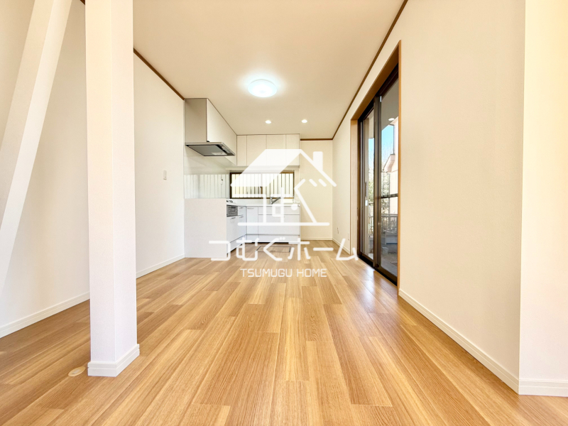 ���r���O -