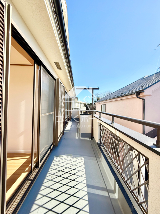 �o���R�j�[ -