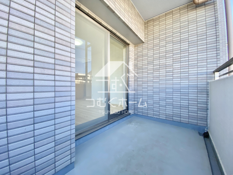 �o���R�j�[ -