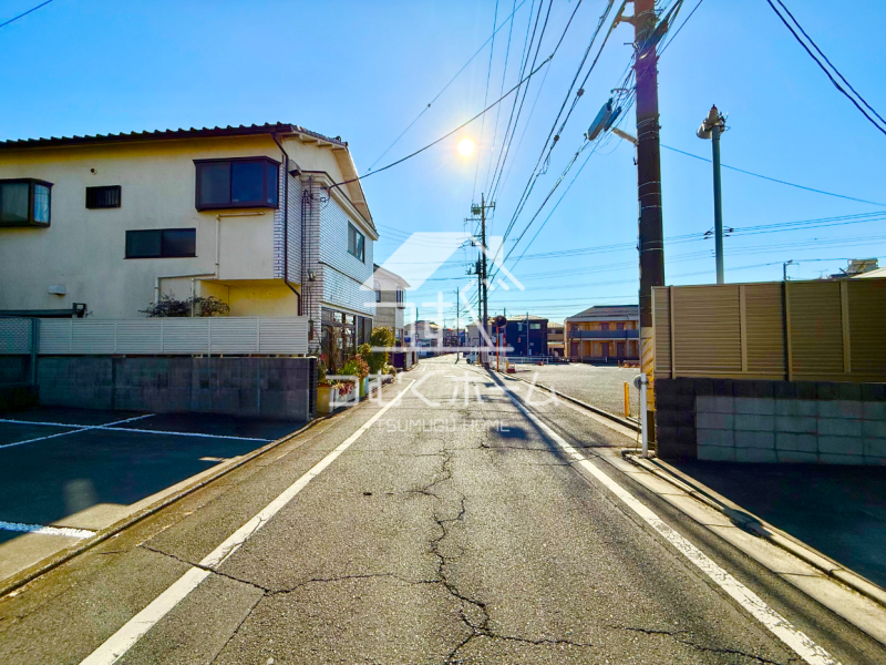 �O�ʓ��H�܂ތ��n�ʐ^ -