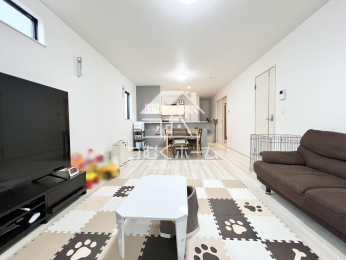 ���r���O -