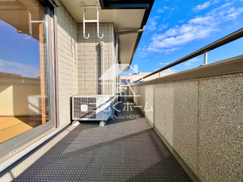 �o���R�j�[ -