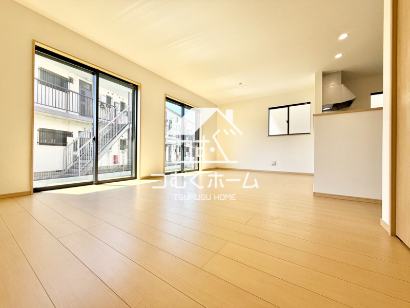 ���r���O -