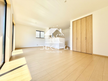 ���r���O -