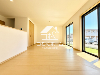 ���r���O -