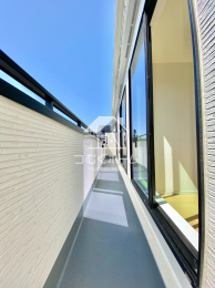 �o���R�j�[ -