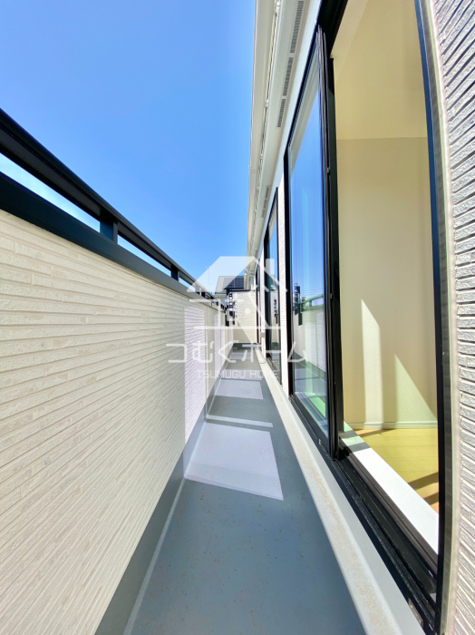 �o���R�j�[ -