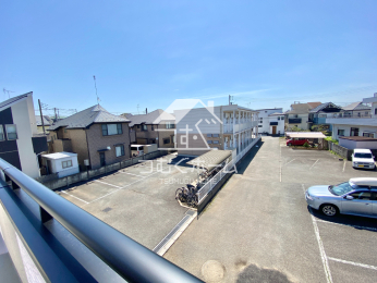 �Z�˂���̒��]�ʐ^ -