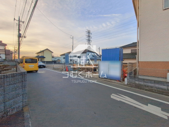 �O�ʓ��H�܂ތ��n�ʐ^ -