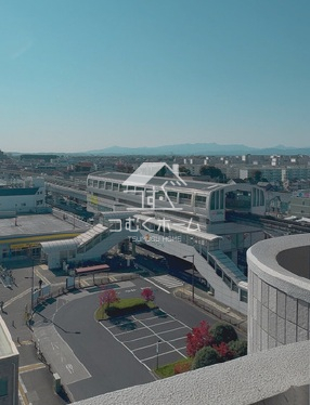 �Z�˂���̒��]�ʐ^ -