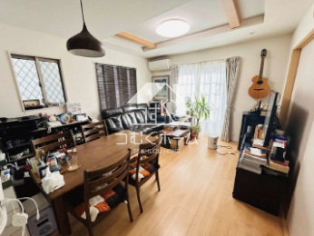 ���r���O -