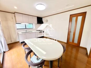 ���r���O -