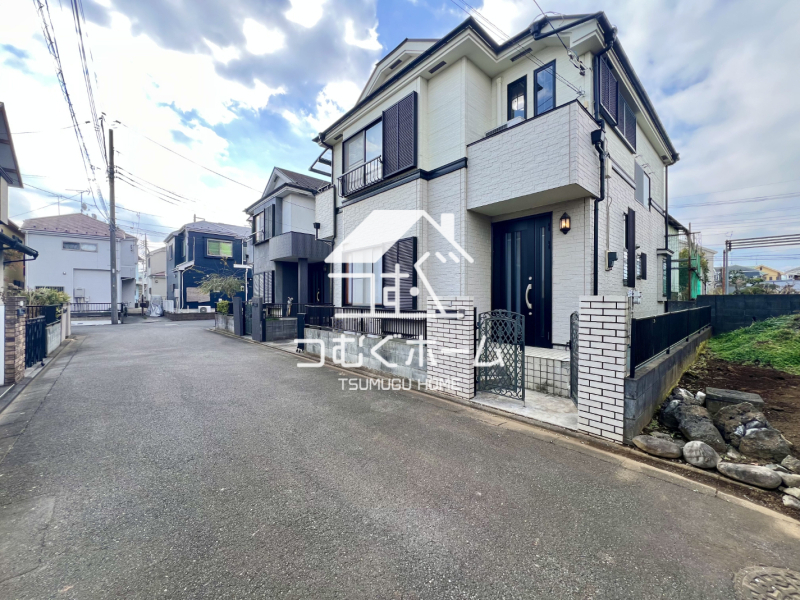 �O�ʓ��H�܂ތ��n�ʐ^ -