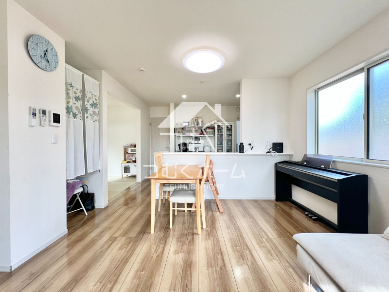 ���r���O -