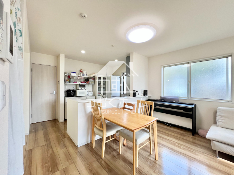 ���r���O -