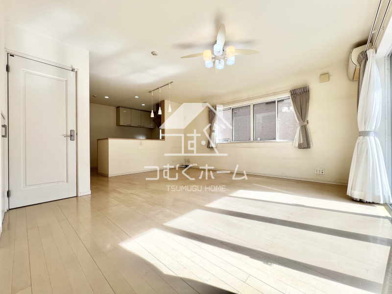 ���r���O -