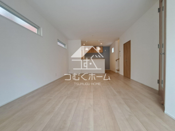 ���r���O -