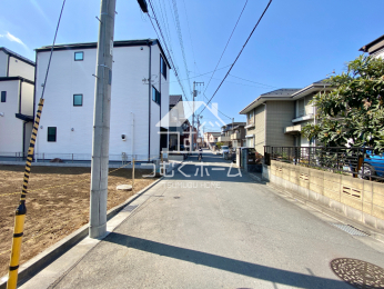 �O�ʓ��H�܂ތ��n�ʐ^ -