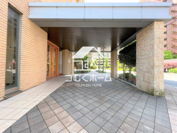 �G���g�����X -