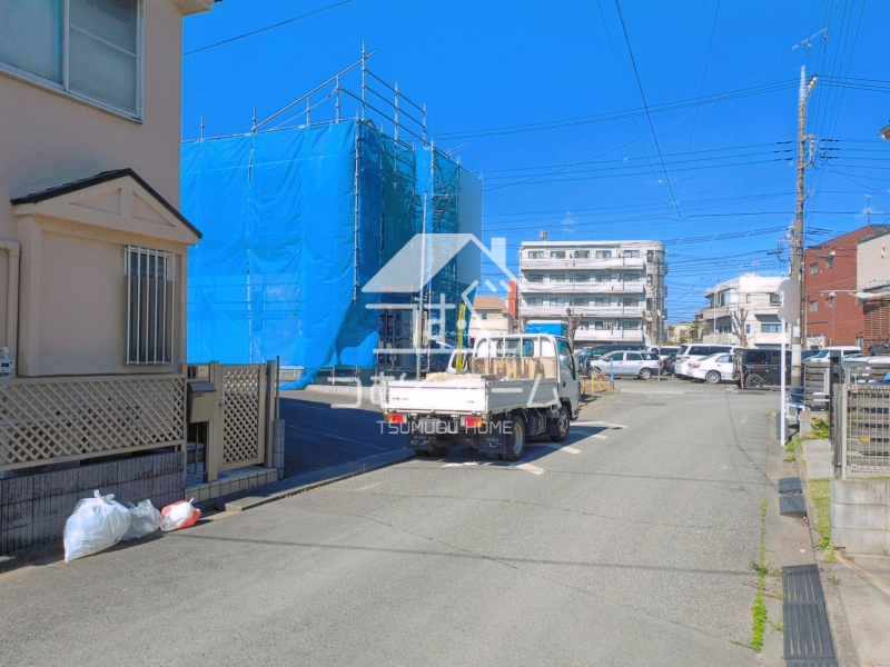 �O�ʓ��H�܂ތ��n�ʐ^ -