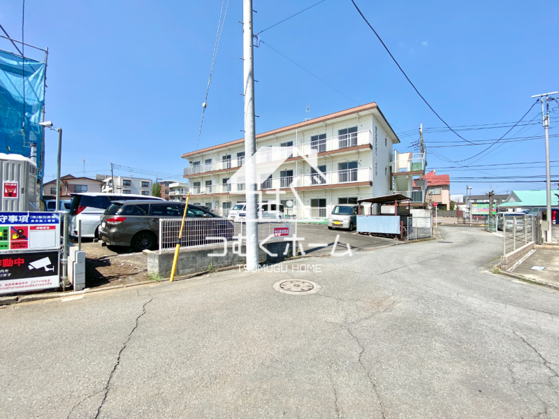 �O�ʓ��H�܂ތ��n�ʐ^ -