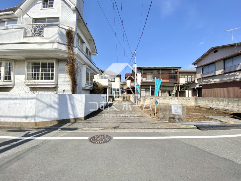 �O�ʓ��H�܂ތ��n�ʐ^ -