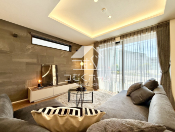 ���r���O -