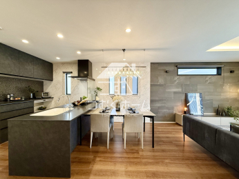 ���r���O -