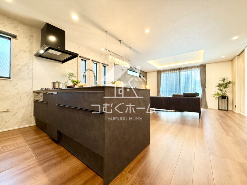 ���r���O -