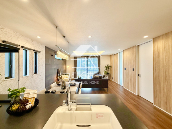 ���r���O -