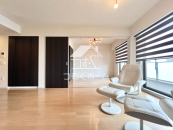 ���r���O -