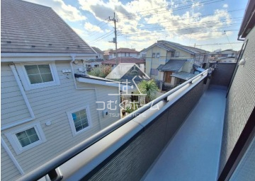 �o���R�j�[ -